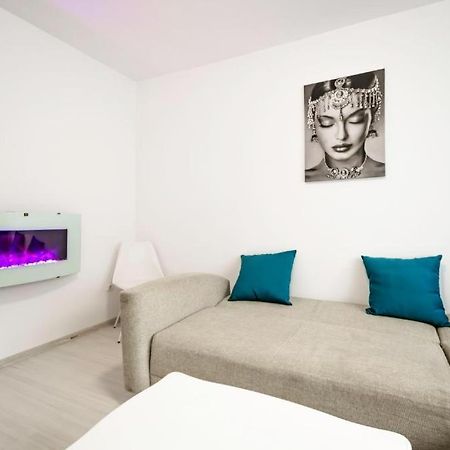 Nice Apartament Arad Eksteriør billede