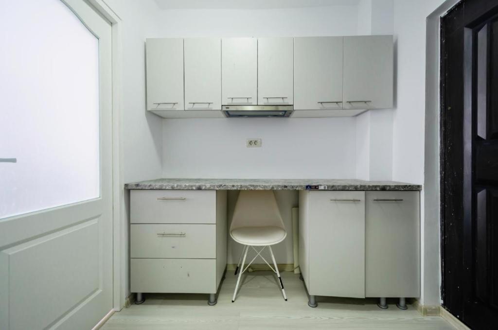 Nice Apartament Arad Eksteriør billede