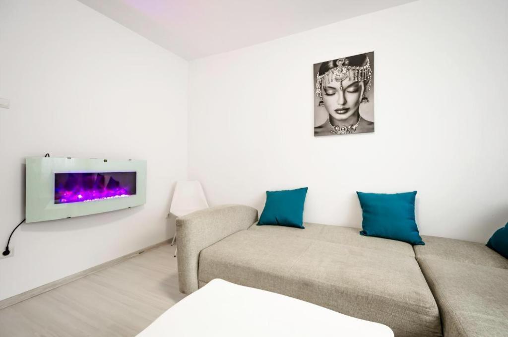 Nice Apartament Arad Eksteriør billede