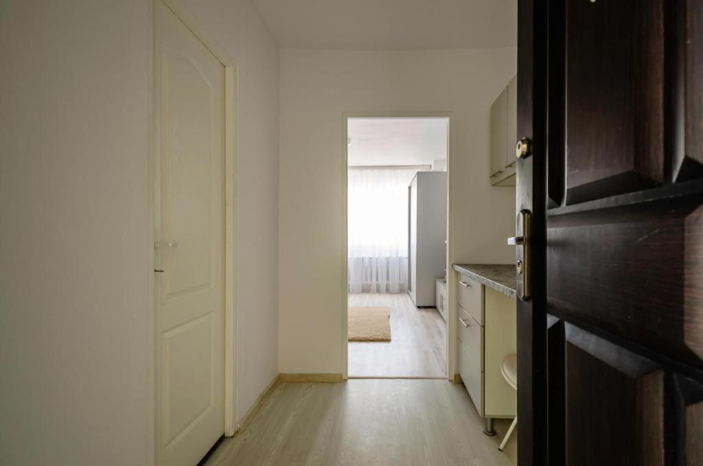 Nice Apartament Arad Eksteriør billede