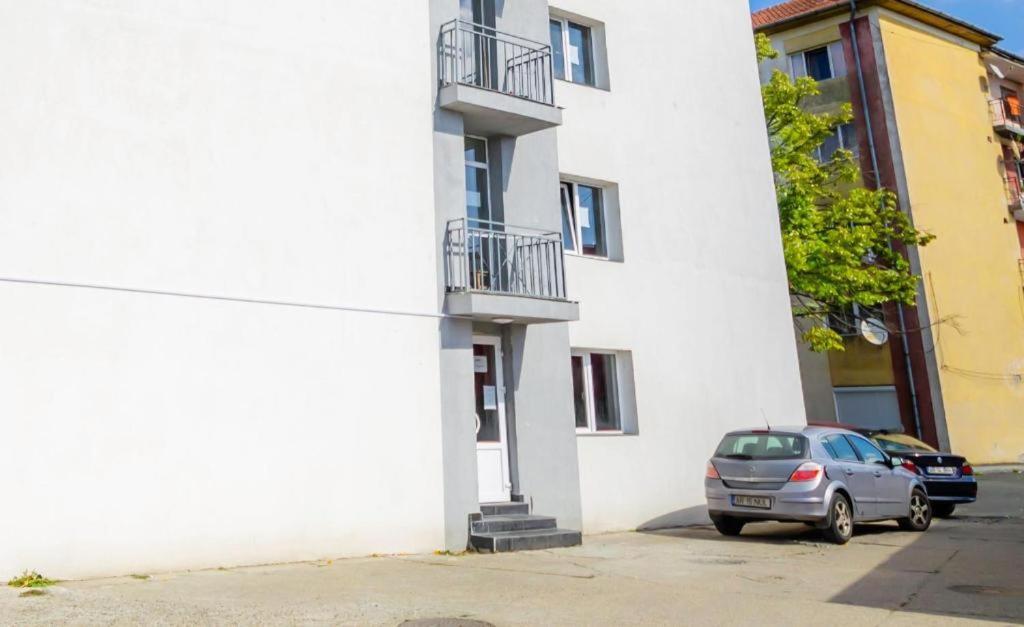 Nice Apartament Arad Eksteriør billede
